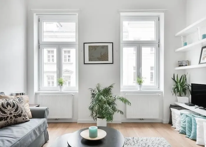 ⍟Luxurious And Bright⍟ 5 Min Walk To City Center