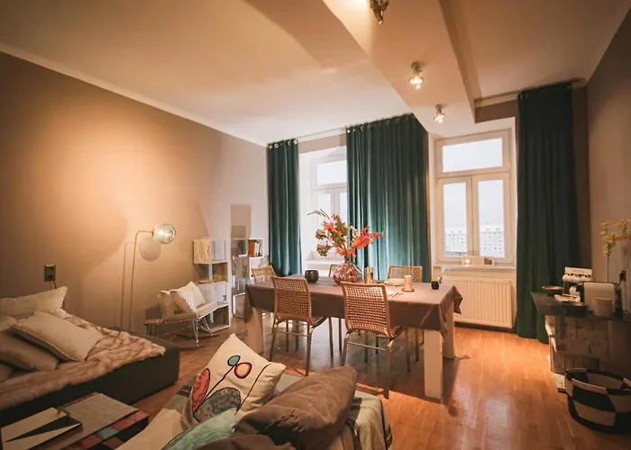 Charming Apartment: Only 10 Minutes To The Center