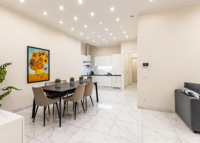 Spacious 2 Bedroom Apartment Nearby Center