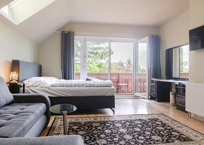 Exquisite Shared Villa - Your Private Room In This Beautiful Home