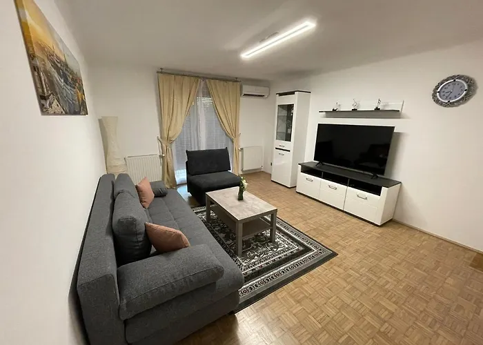 Refaeli Apartments 1020