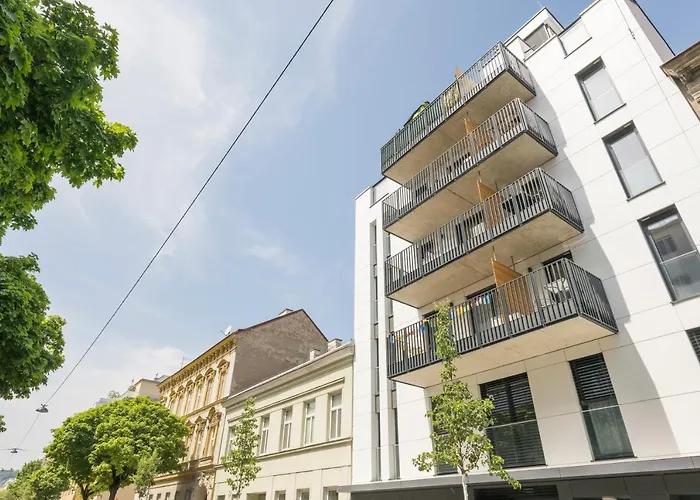 Ottakring Balcony Suite