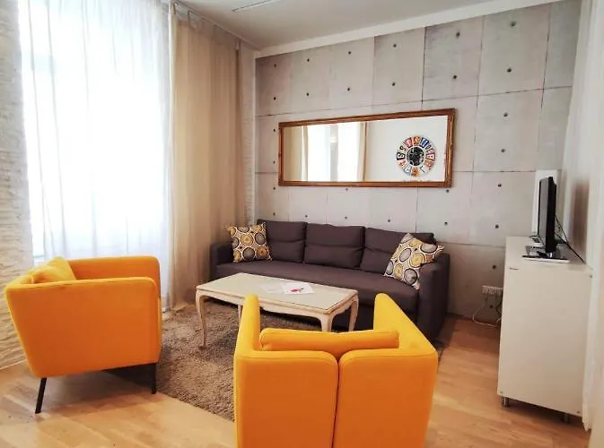 Bright Apartment Mariahilf