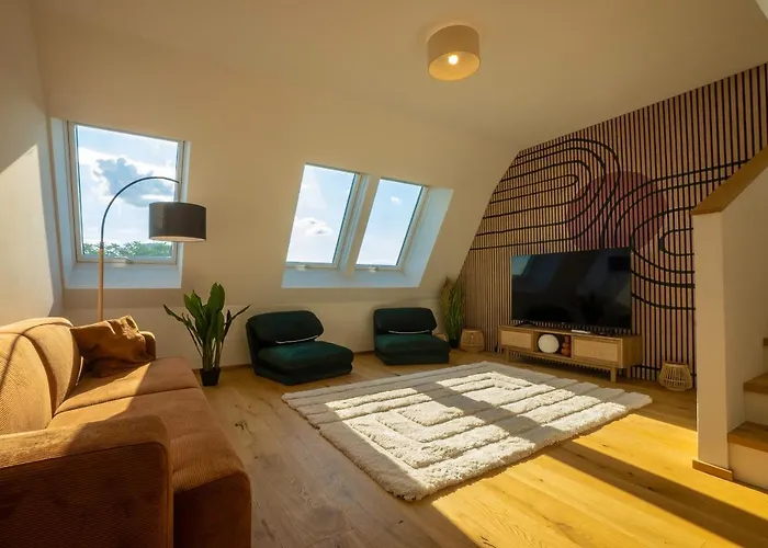 Orestaliving - Penthouse In 2Nd District With View
