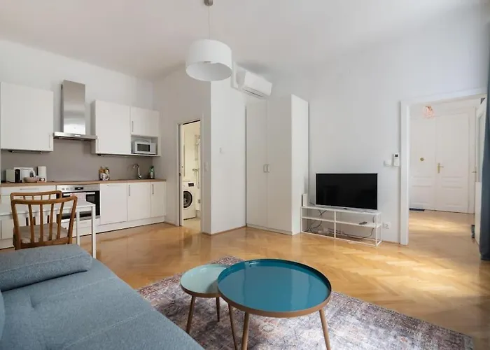 Altbau Traum Mit Klimaanlage Im Zentrum, Ruhelage