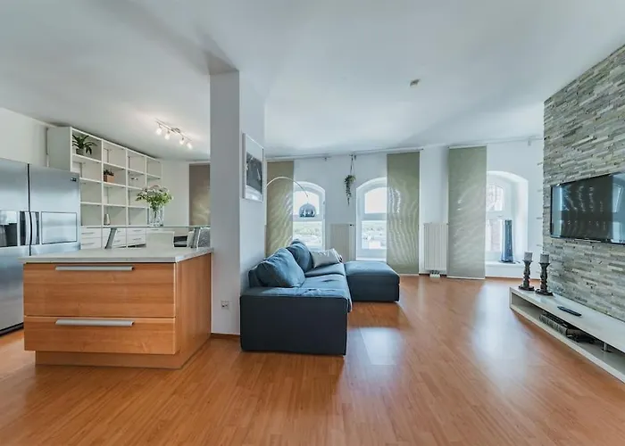 Spektakulaeres Apartment ✩ 7. Stock ✩ Kostenlose Parkgarage