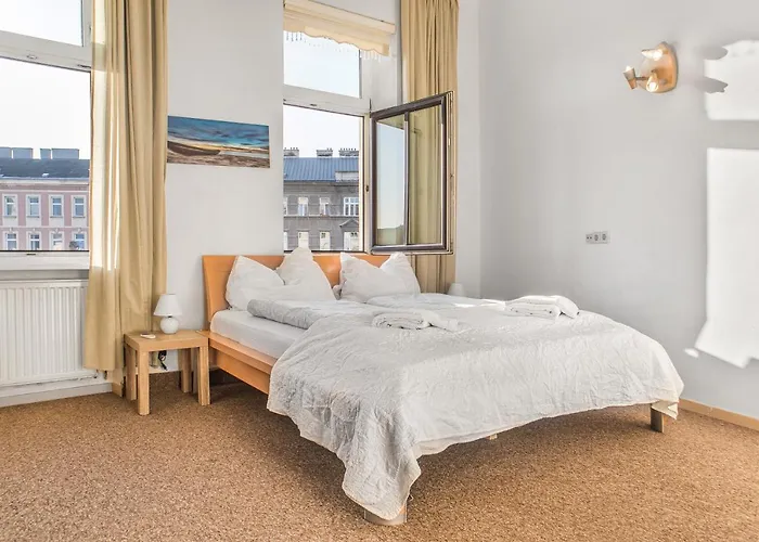 Superb 2Br Apt. Very Spacious Near Millenium Tower