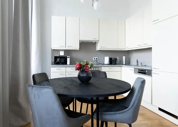 Franz 25 - Typical Viennese Apartment In The Heart Of Vienna