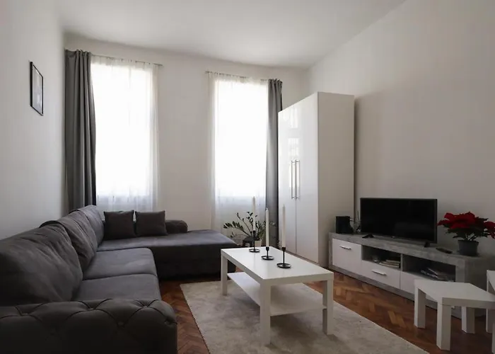 Apartment 10-Next Metro U3