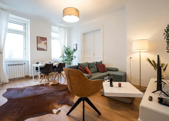 Coupledream - 10Min To City Center!