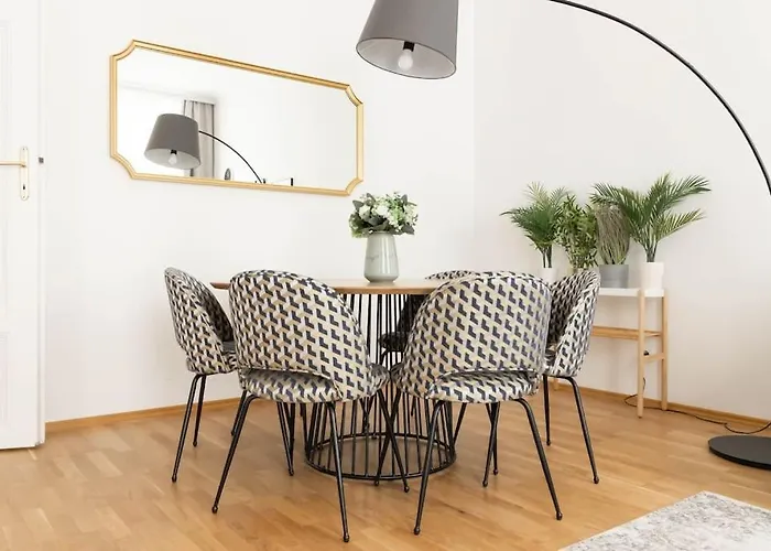 Franz 23 - Typical Viennese Apartment In The Heart Of Vienna