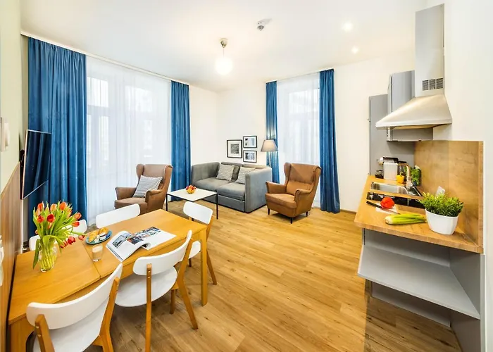 Jimmy\'S Apartments Emerald