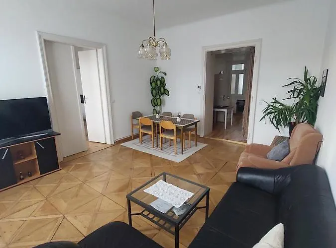 Gerald\'S Apartment 12
