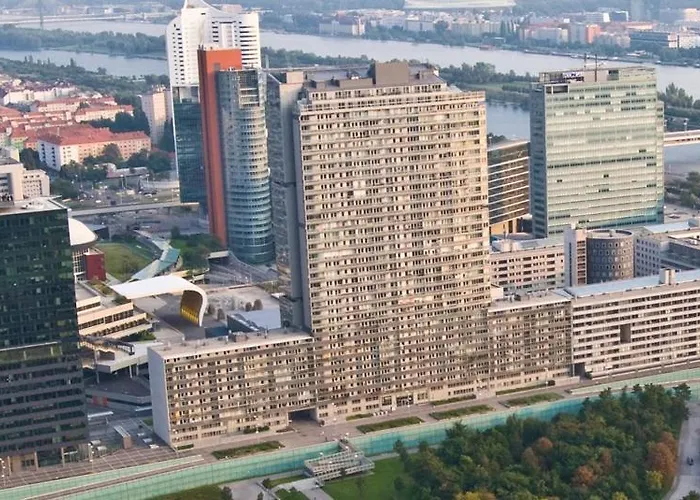 Modern Apartment At Vic