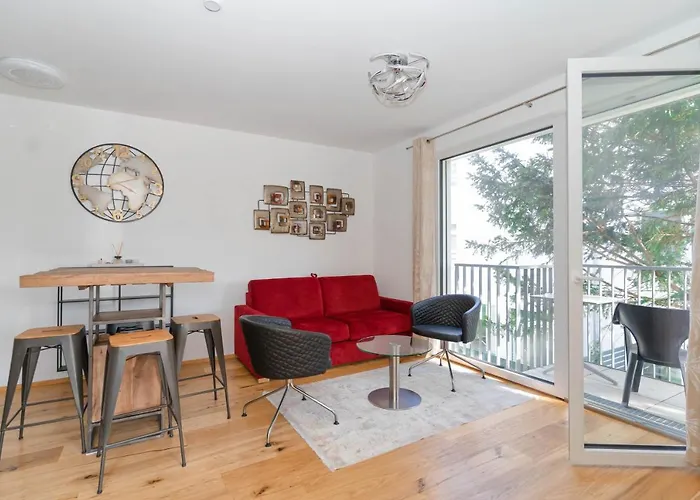Luxurious Apartment With Big Balcony Near City Center