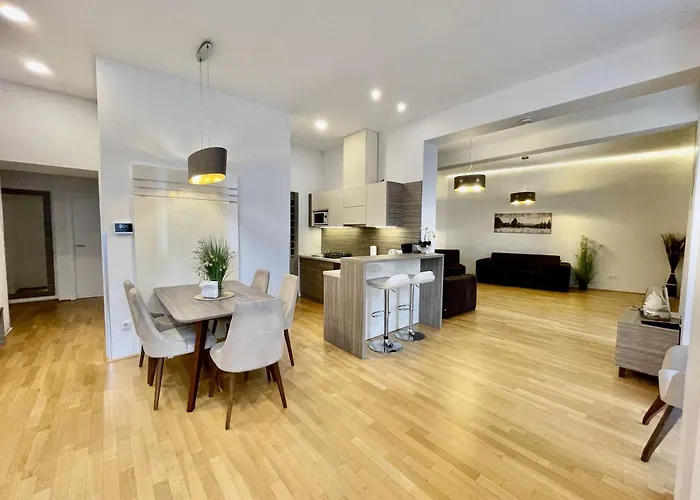 Vienna City Apartment 7