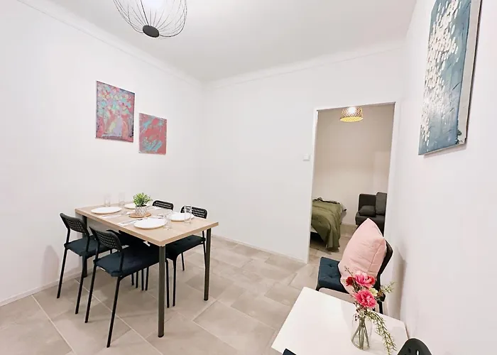 Charming 3 Bedrooms Near Vienna Central Station Apartment