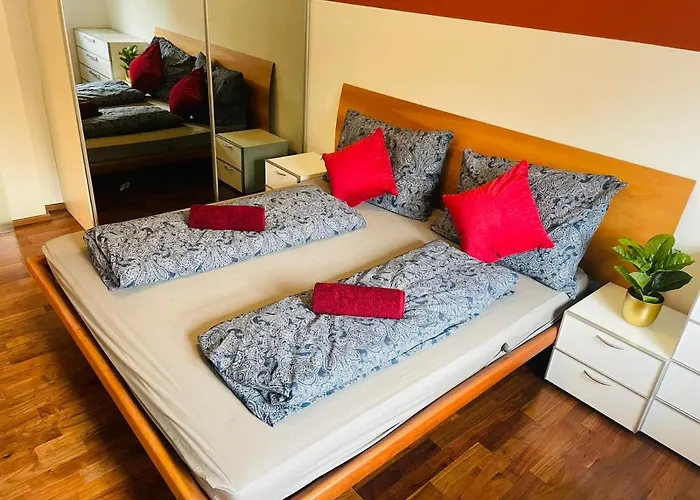 Super Deluxe Apartment - Near U6, U3 In City Center