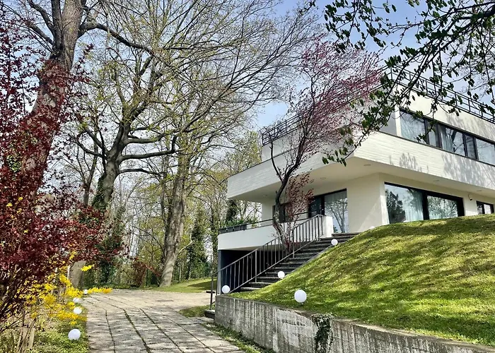 Porsche Villa Mit Garten Und Garage In Bestlage Von Doebling In Wien