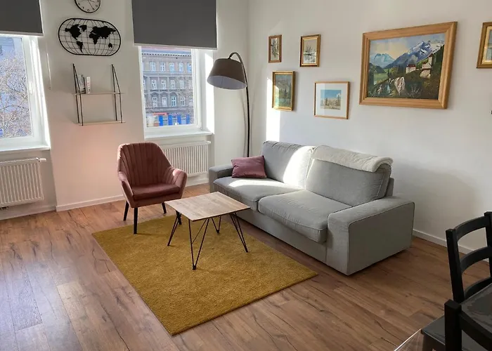 2 Zimmer Wohnung Akh Und Volksoper Naehe