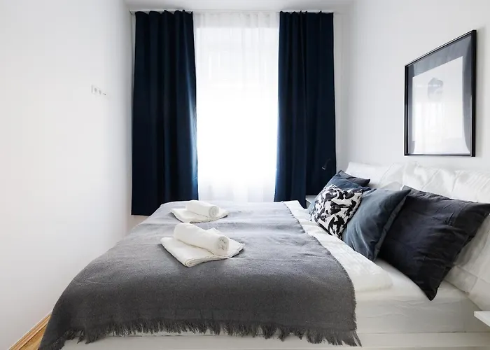 Central City Apartment - 2 Bedroom With Netflix