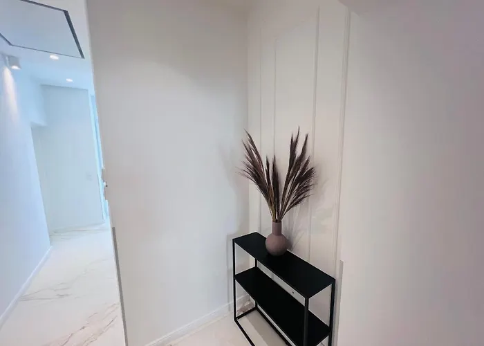 Zeus Design Apartment Schlosspark Schoenbrunn
