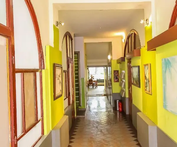 Economic 2Sb Apartment In Lively Area