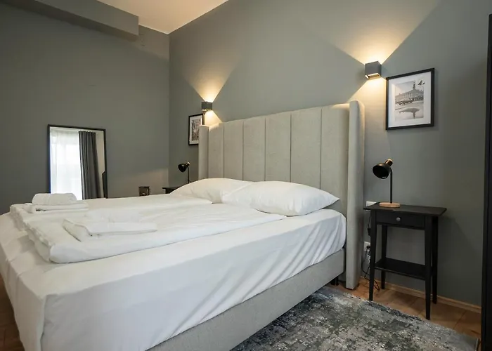 New Apartment With A King-Size Bed In A Calm Area