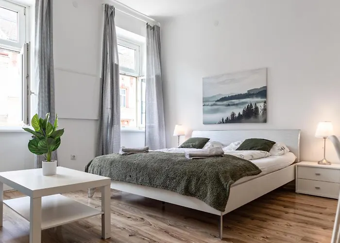 Affordable 2Br Apt- Connected To The Whole City