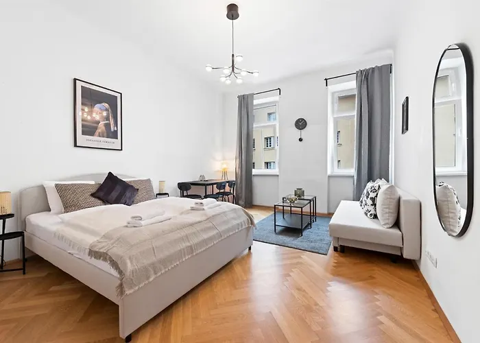 Cozy Apartments In 16Th District