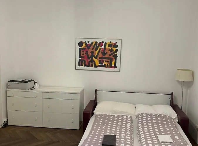 Quiet And Cozy Apartment In The City Center