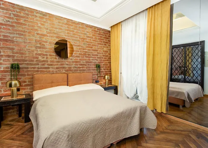 Castello Apartments