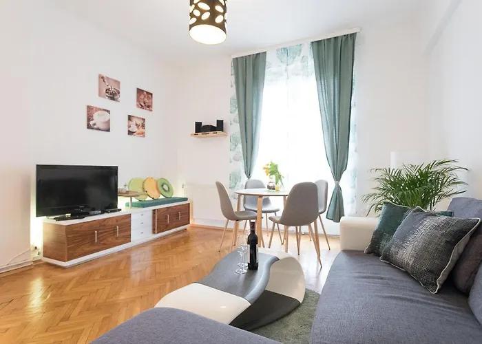 French Balcony - 45M² - Szeneviertel