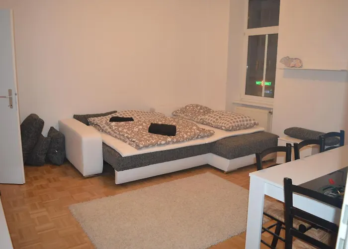 Nette Altbauwohnung Nur 10 Min Von Der City