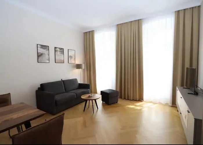 Stylish City Center Apartment