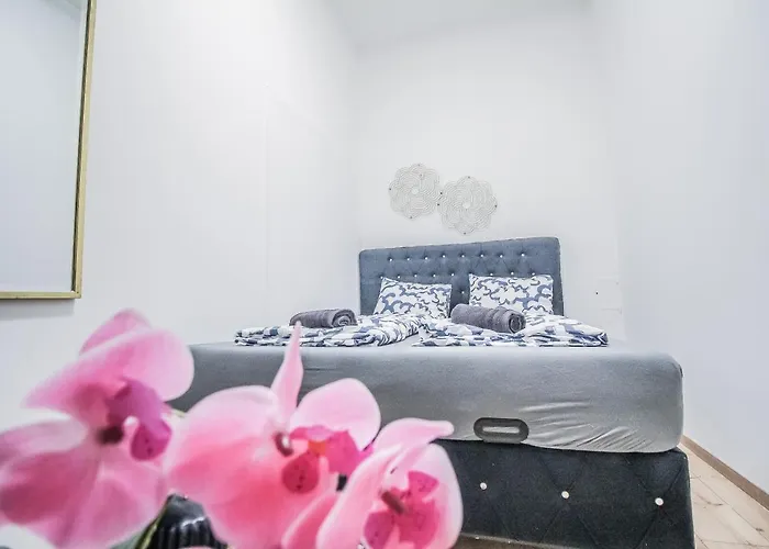Modern Double Room Hn