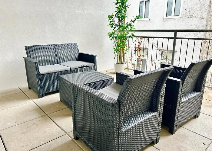 100M2 Flat With Balcony Near Mariahilferstrasse - Free Parking