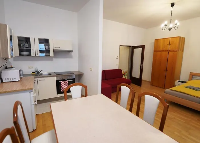 Cozynite Premium Apartment Hernals 1