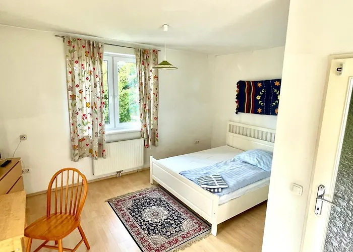 Gaestezimmer Rothneusiedl