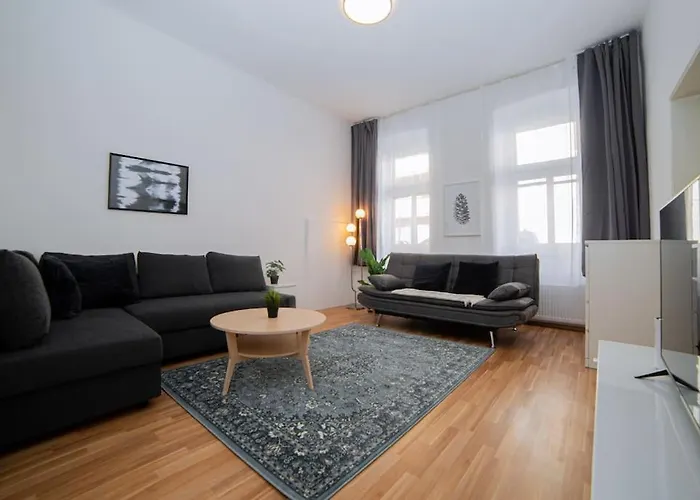 Modern Apartment Near City Center 1Br