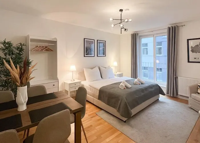 Charming, Modern & Spacious Apartment