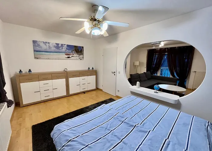 Traum Apartment Mit Pool+Balkon