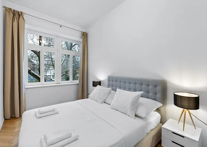 Vienna Chic Residences #Suite 6 * Brand New *