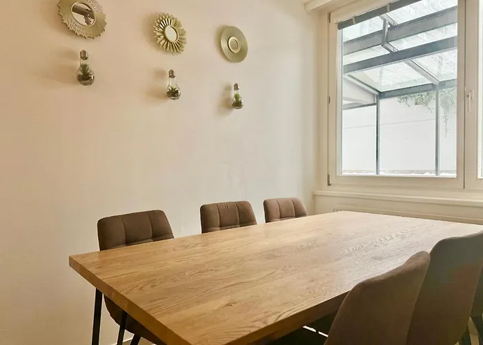 90 M2 Maisonette With Free Parking