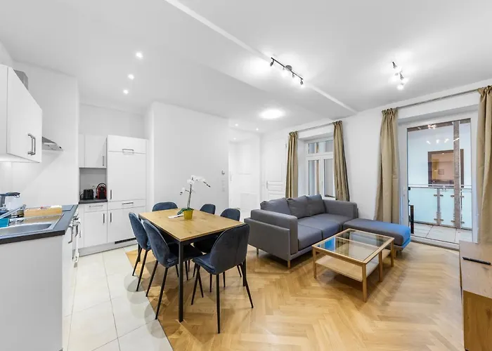 Vienna Chic Residences #King Suite #Brand New#