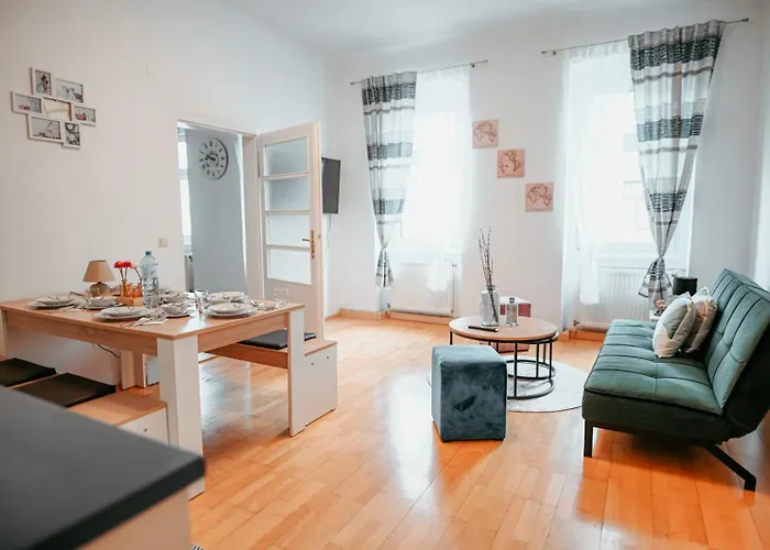 Raimond Apartment Top 27