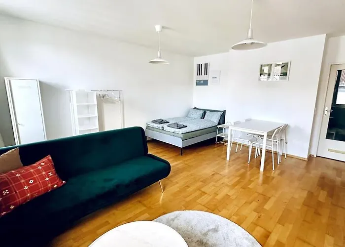 Cosy & New Urban Apartment In Green Hood
