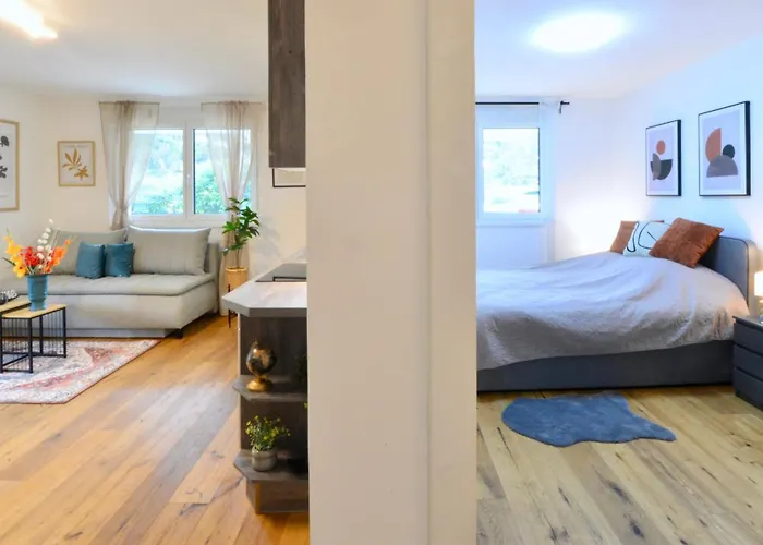 New With Parking And Metro In Front Of The House