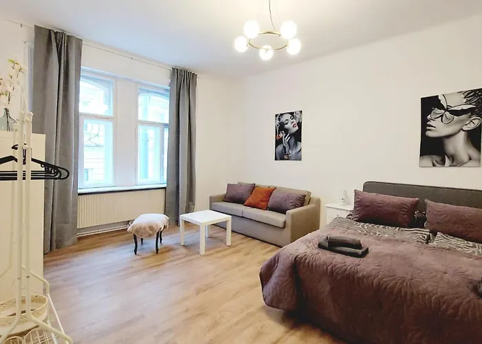 Superior 4 Bedroom Apartment