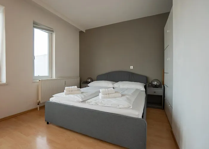Apartment With A Private Terrace Located Right Near Belvedere Castle, 15 Minutes Away From Stephansdom